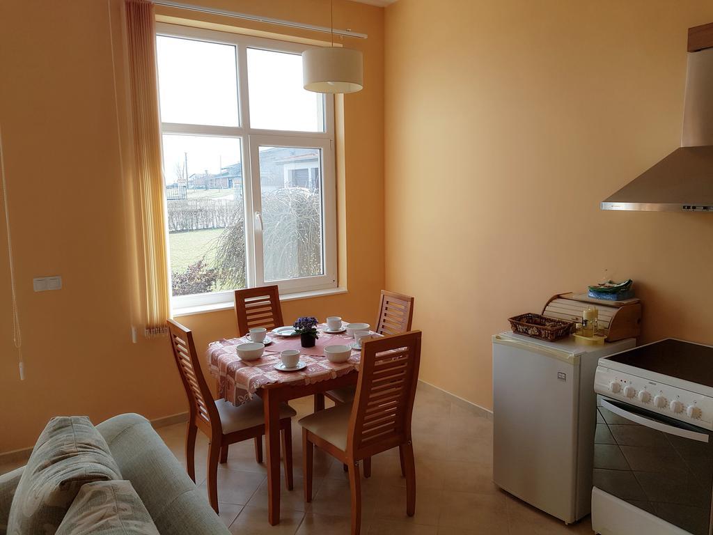 Villa Ketli Apartment Bliznatsi Eksteriør bilde