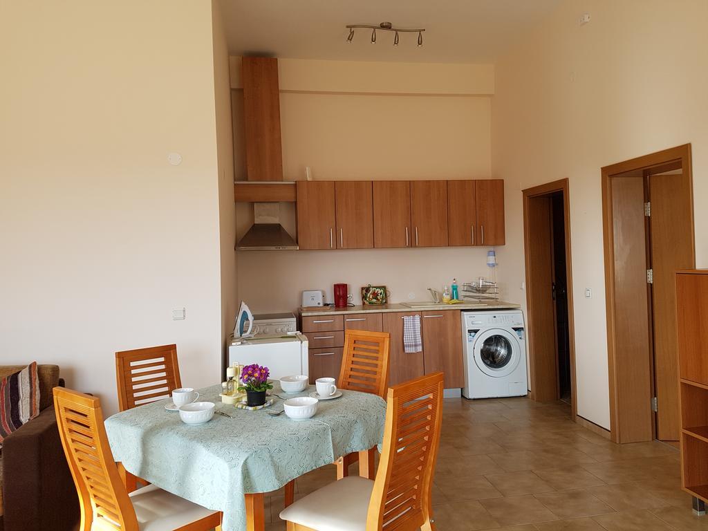 Villa Ketli Apartment Bliznatsi Eksteriør bilde